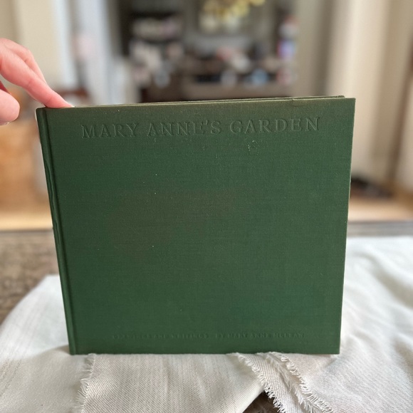 Other - Stunning Botanical Lyrical Coffee Table Book